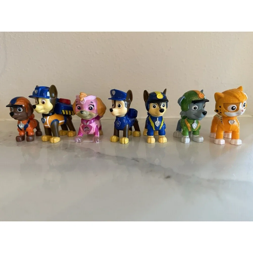 PAW Patrol Figures Lot Of 7 Rocky Chase and Skye Zuma